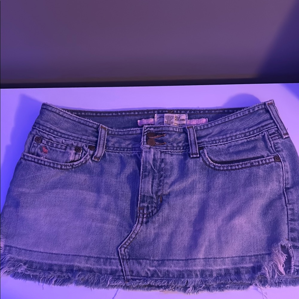 Vintage Abercrombie & Fitch Blue and Gold Mini Skirt Casual